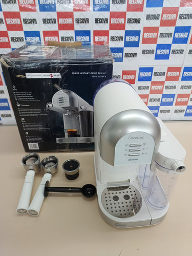 Cafetera 1470 W, 20 Bares Semiautomática Power Instant-ccino 20 Chic Serie Bianca, Para Café molido y en cápsulas, Depósito de Leche 0.7ml, Depósito de Agua 1L, Blanca Cecotec